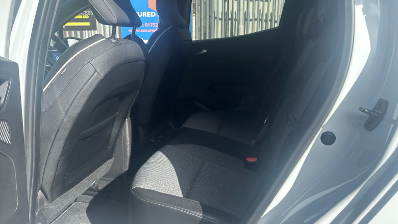 Renault Clio 1.6 E-TECH full hybrid 145 Techno 5dr Auto Hybrid Hatchback